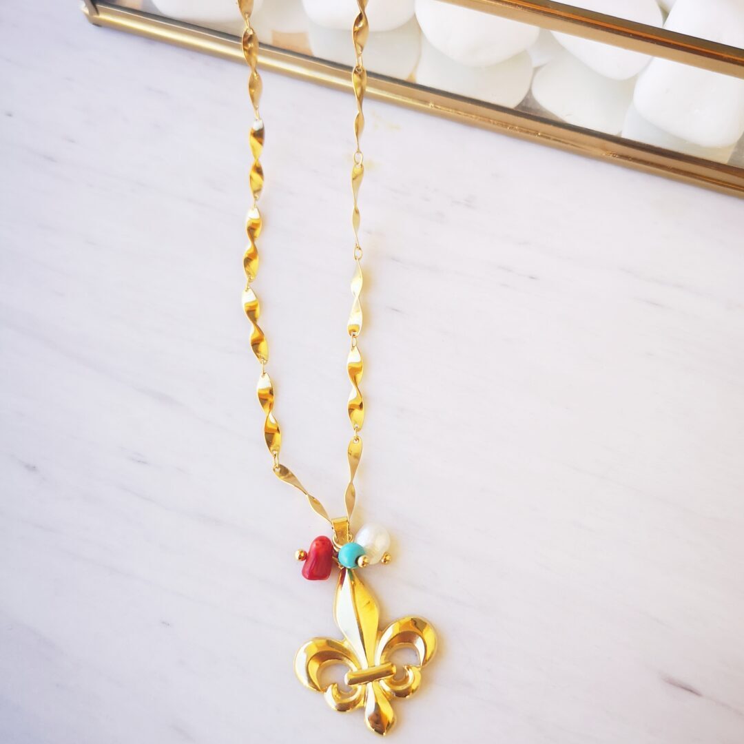 capri necklace