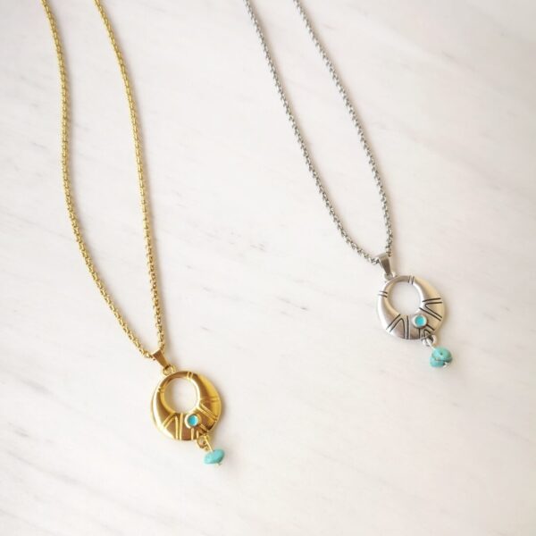 Oval ethnic necklace
