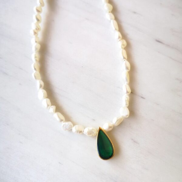 Pearl drop necklace- green