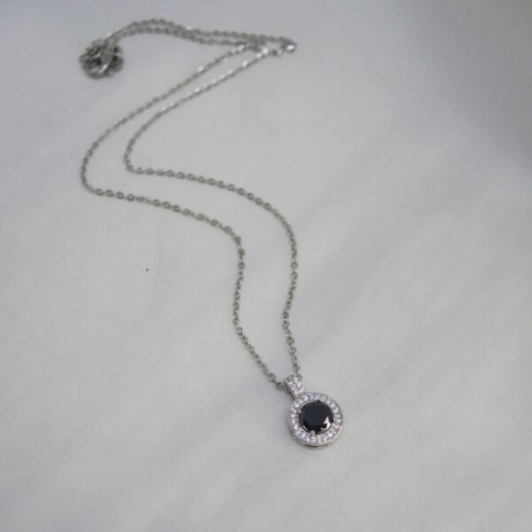 Black Crystal Round Necklace