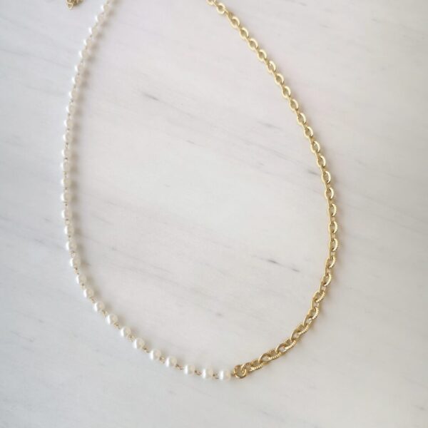 Grainy Chain Pearl Necklace