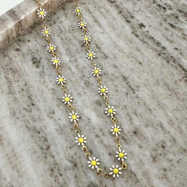 Flower Chain Necklace white