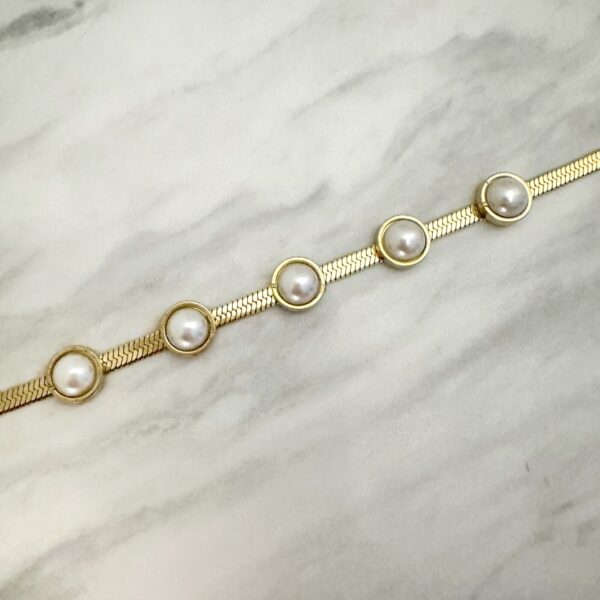 five pearl bracelet